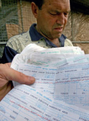 الفقراء يتحملون أكثر من فاتورة