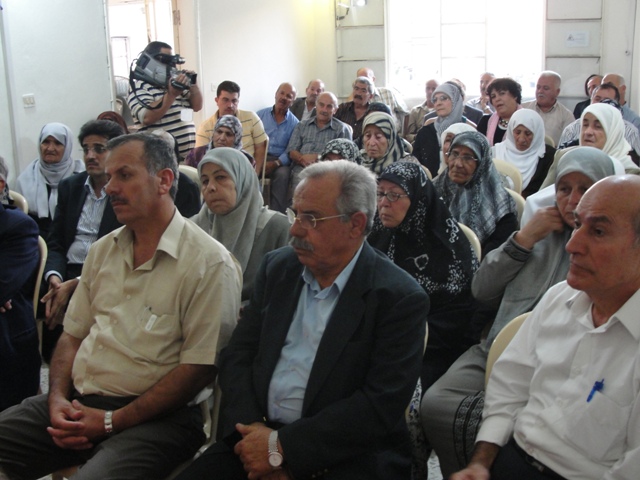 إثناء الندوة