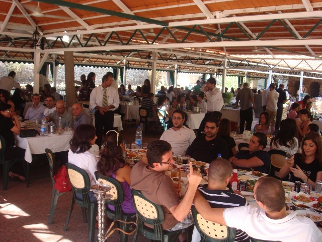 كنا نتصور أن النتزه سيكون خالياً من الرواد... لكن تصورنا لم يكن بمحله