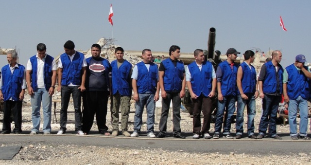 لاعبون من فريق الخيام