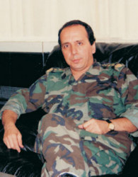 اللواء الركن السيّد عندما كان عقيداً في الجيش