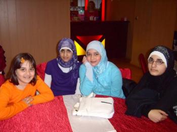 بناتنا، زهرات حياتنا.. علينا أن نؤمّن لهن الحماية من مخاطر المجتمع