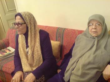  الحاجة أم حسين عطية وابنتها أم وائل