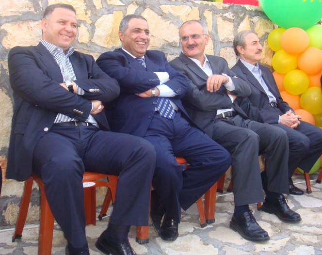 مرشحو المعرضة الذين حضروا حفل تدشين الساحة العامة في دبّين - أرشيف