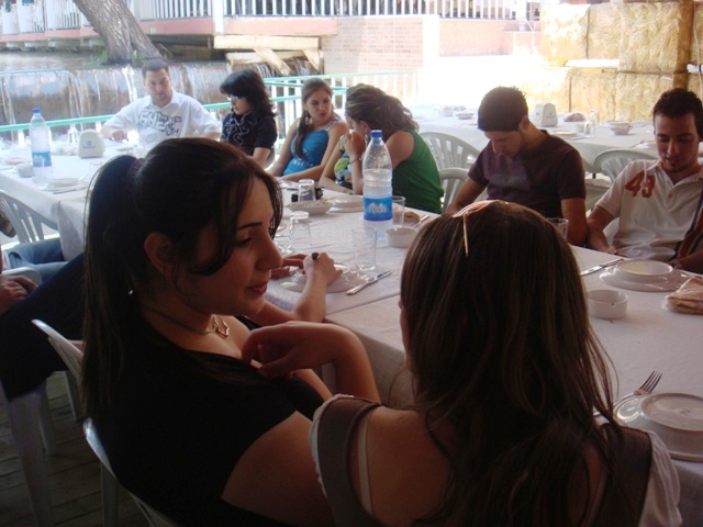 غداء شبابي في البحصاصة