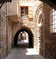  احد احياء صيدا القديمة وهي من اقدم مدن العالم المأهولة