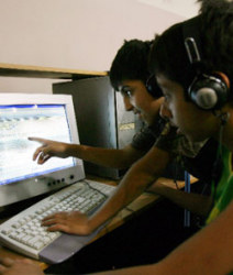  هل تراقبهما إسرائيل؟