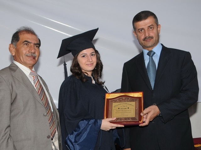 عضو كتلة التنمية والتحرير النائب هاني قبيسي في تكريم الطلاب الناجحين والمتفوقين في زفتا