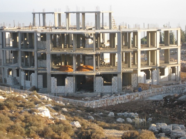 مشروع السيّد علي السكني في الخيام.