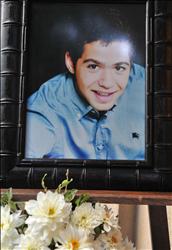 صورة طلال.. في عزائه (مصطفى جمال الدين)