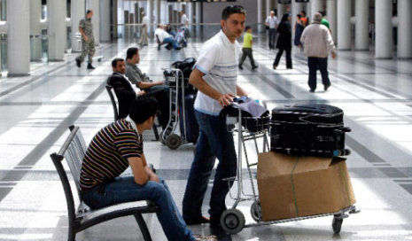 بات الوطن مُرتهناً لأصحاب النفوذ ولم يعد لأبناء الفقراء مكاناً فيه