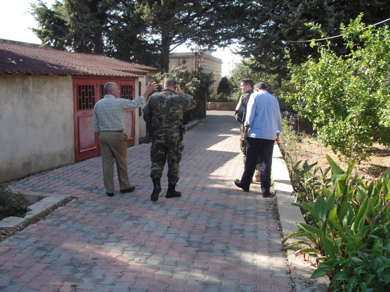 وعند المغادرة لا يتوقف اسعراض الآراء