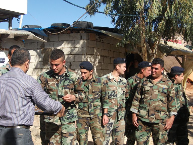 احتفال عيد الاستقلال وعيد العلم  في  مدرسة الاحمدية النموذجية