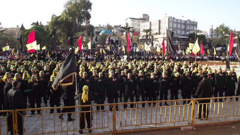 مشاركون في المسيرة