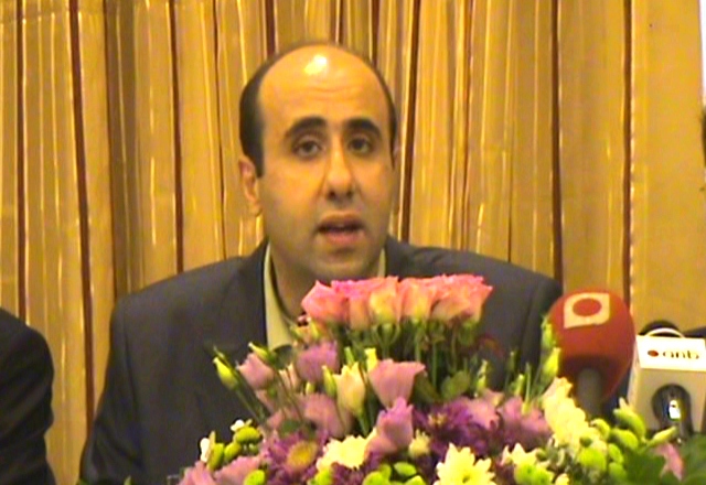 باسل عبدالله في إحدى الندوات