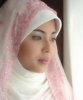 الدعوة إلى الستر والإحتشام هي دعوة إلى الرقي بالمرأة