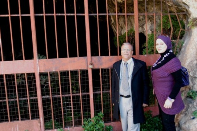 مغارة عدلون الأثرية في قلب الصخر