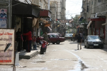 حركة طبيعية في أحد شوارع مخيم عين الحلوة