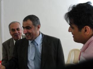 المحامي ادريس ود. قاسم هاشم وفايز أبو عباس