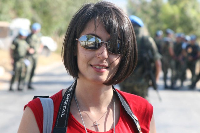 رونيت، أيتها اللؤلؤة الجنوبية اللامعة في عالم الصحافة