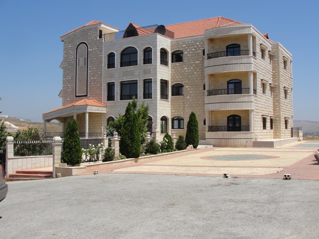 دراة العائلة، بهمّة الشباب، مكان الغرفة الصغيرة والمطبخ والحمام!