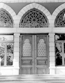 واجهة منزل قديم