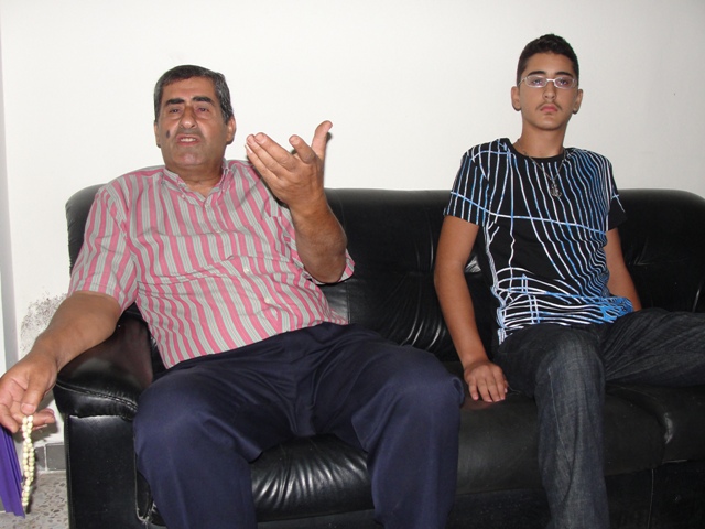 شادي مع والده