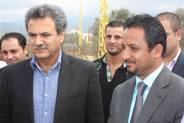 الدكتور محمد صادقي في عرب طبايا مع رئيس بلديتهافادي حمود وفاعليات من البلدة