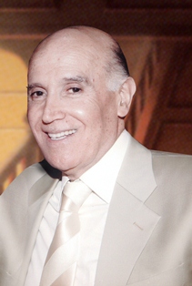 الدكتور كامل مهنا