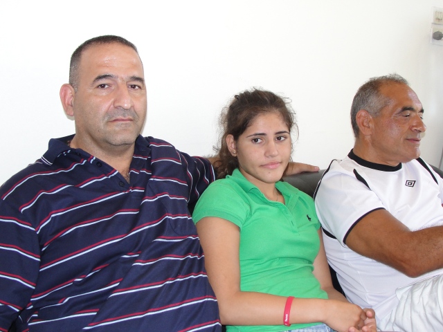 البطلة ليا فرحات  بيم مدربها الإيطالي ووالدها \