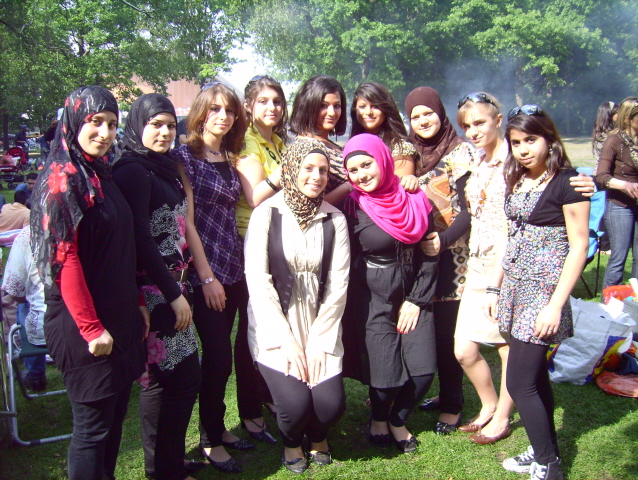 اهالي بلدة الخيام يرحبون بفضيلة الشيخ محمد قانصو بينهم في ألمانيا