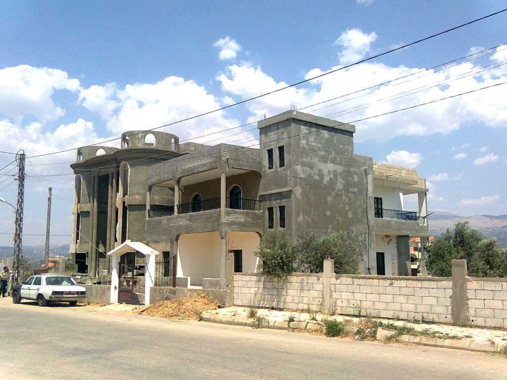 بيت الأحلام  في الخيام