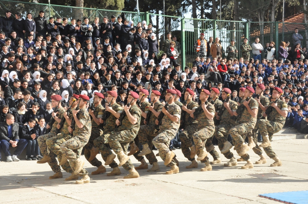 عروضات المغاوير في ثانوية الراهبات النبطية