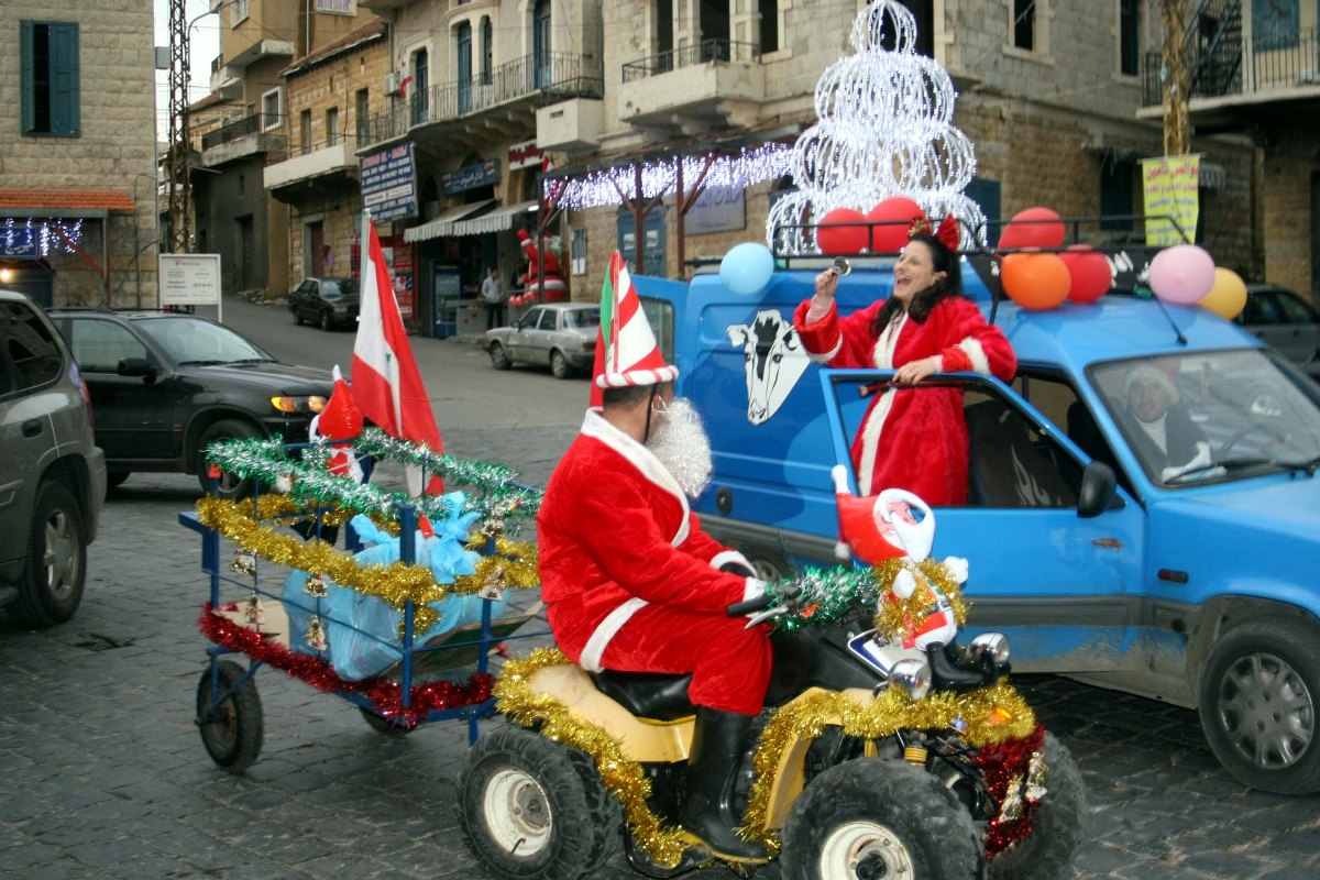 صورة الميلاد 25 ك1 2011 من ساحة جديدة مرجعيون - كل عام وانتم بخير - تصوير علي ضيا المركز الاعلامي مرجعيون