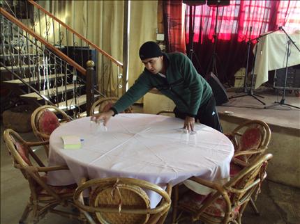 المطعم المستهدف يستعدّ لاستقبال حفلة رأس السنة