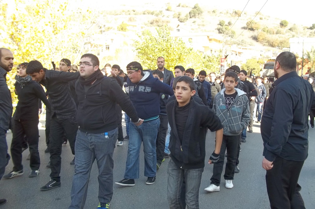 مسيرة عاشورائية لمدرسة عيسى بن مريم ومبرة النبي ابراهيم في العديسة