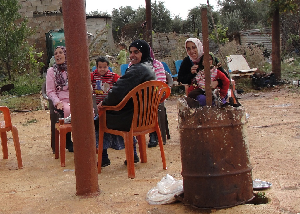 ينتظرن يوم الخميس للتبضع من الخيام