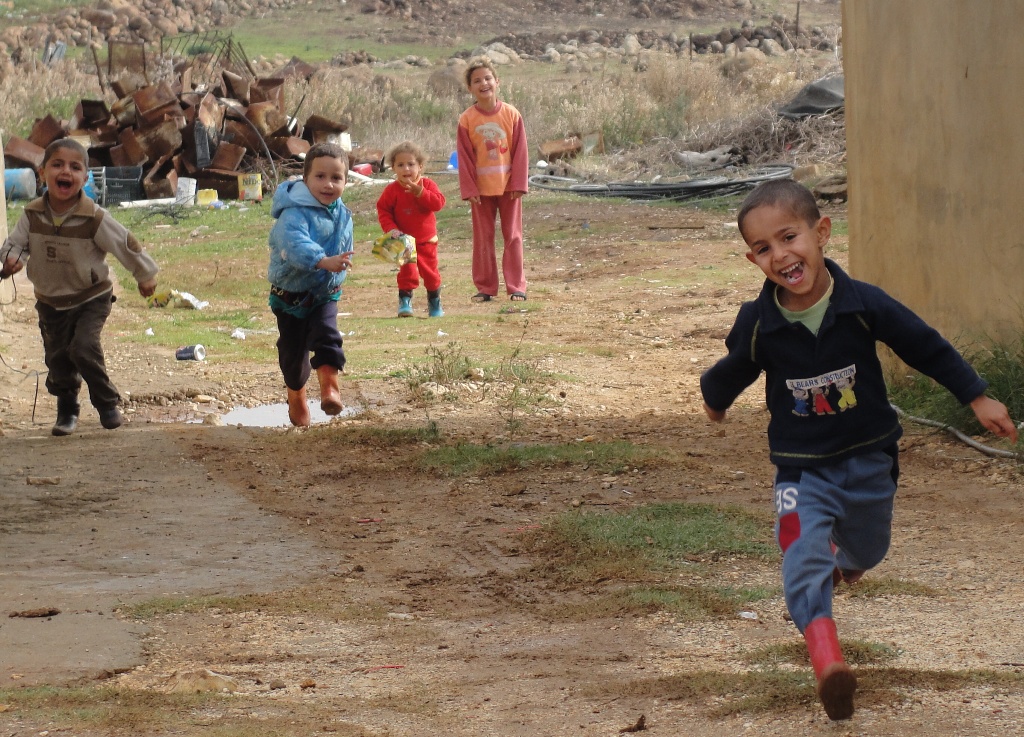 أطفال الوطى لهم الحق في التنقل الآمن لتبقى البسمة مزروعة على وجوههم