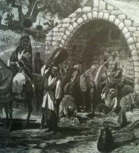 – رسم لعين مياه مشابهة تماما لعين الضيعة التي كانت موجودة في البلدة أقيمت في عصر الحكم المملوكي و يظهر في الرسم خيّال مملوكي و عدد من النس