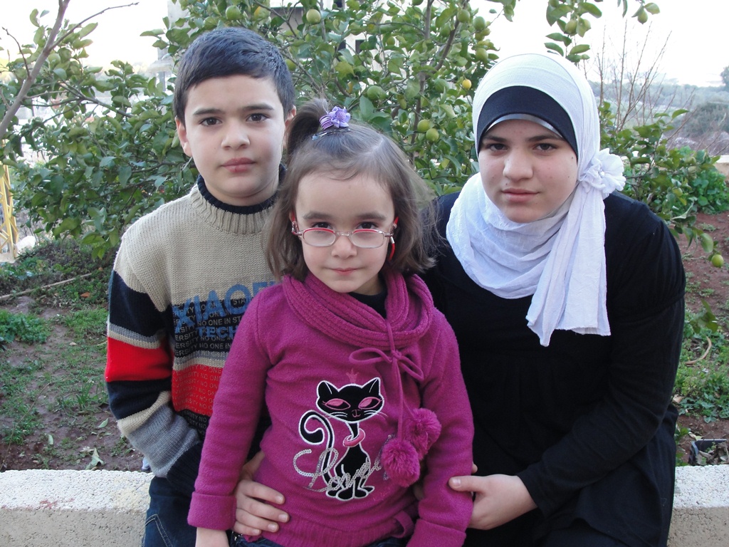 زينب، شهد وعلي.. أبناء المرحوم حسن كامل خريس