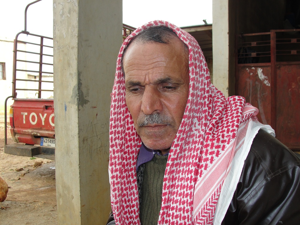 الحاج أبو أحمد شحادة رجب من سكان حي الوطى