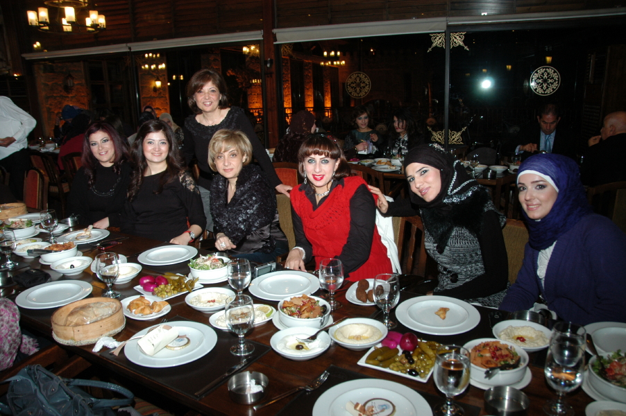 جمعية رعاية اليتيم في صيدا تكرم معلميها