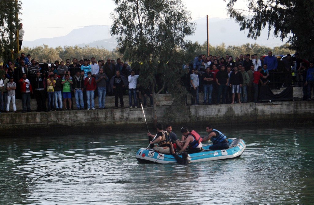 لقد كنتَ في حياتكَ المدرسيّة اليوميّة شاغل الكلّ، و أبيتَ إلاّ أن تكون أيضاً في مماتكَ شاغل كلّ أهل البلد بكَ