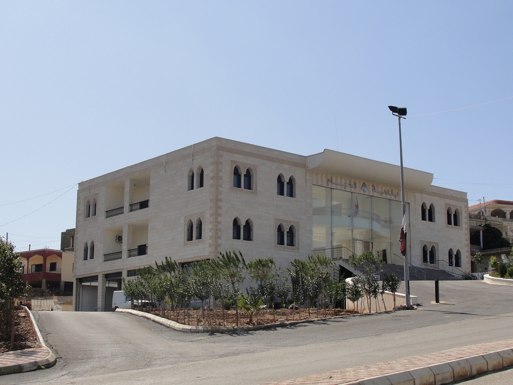 مبنى بلدية الخيام.. الخياميون يريدون تفعيل العمل البلدي