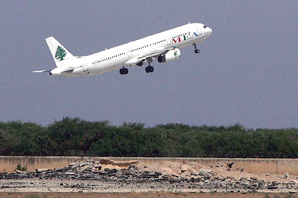 الشباب يهاجر للتغلُّب على الوضع المادي والمعيشي