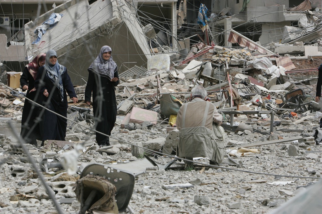 جمال يغطي بالصورة أخبار الضاحية الجنوبية خلال عدوان تموز 2006