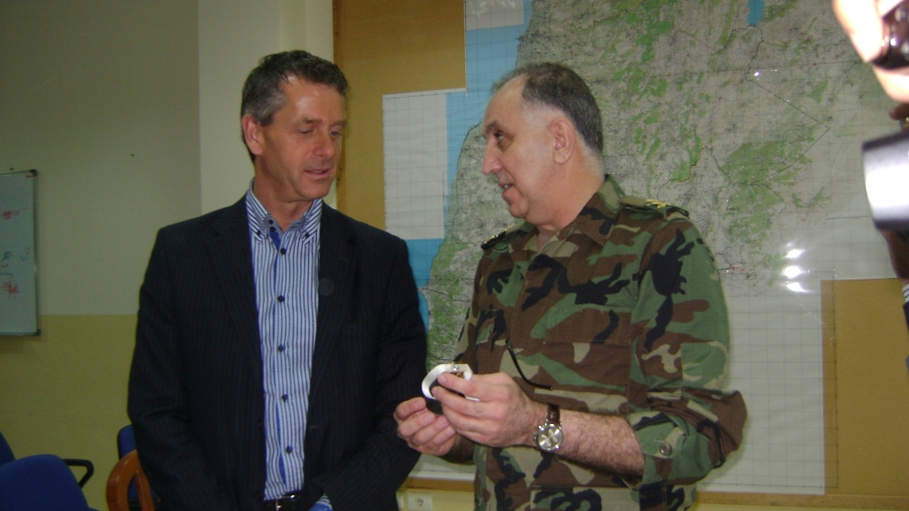 وفد من برنامج الامم المتحدة يجول في منطقة النبطية لمكافحة الألغام