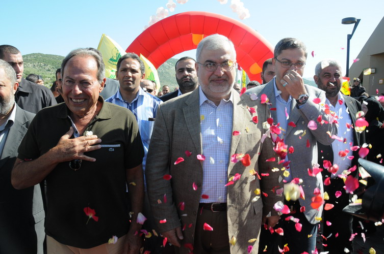 الجنوبيون استقبلوا الرئيس إميل لحود بالورود