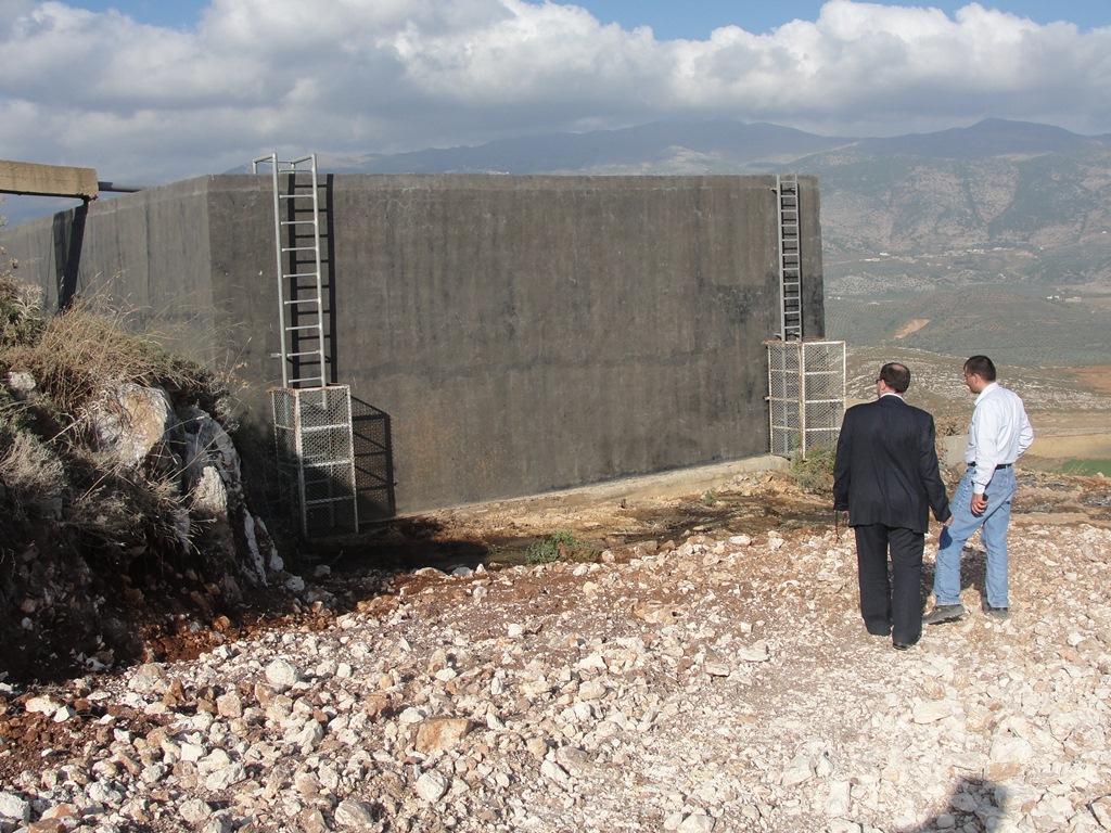 المهندس عبّاس السيّد علي والحاج علي زريق