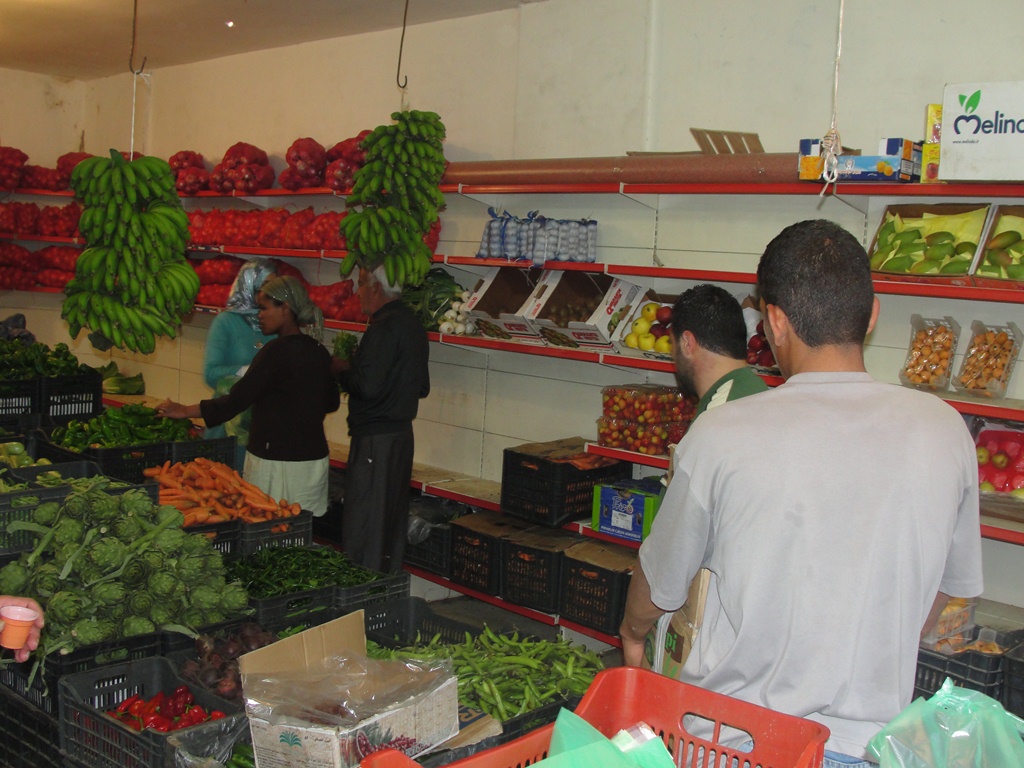 أصناف كثيرة أضفت ألواناً متعددة في مركز الخضار والفاكهة في الخيام سهّلت حياة المقيمين في البلدة